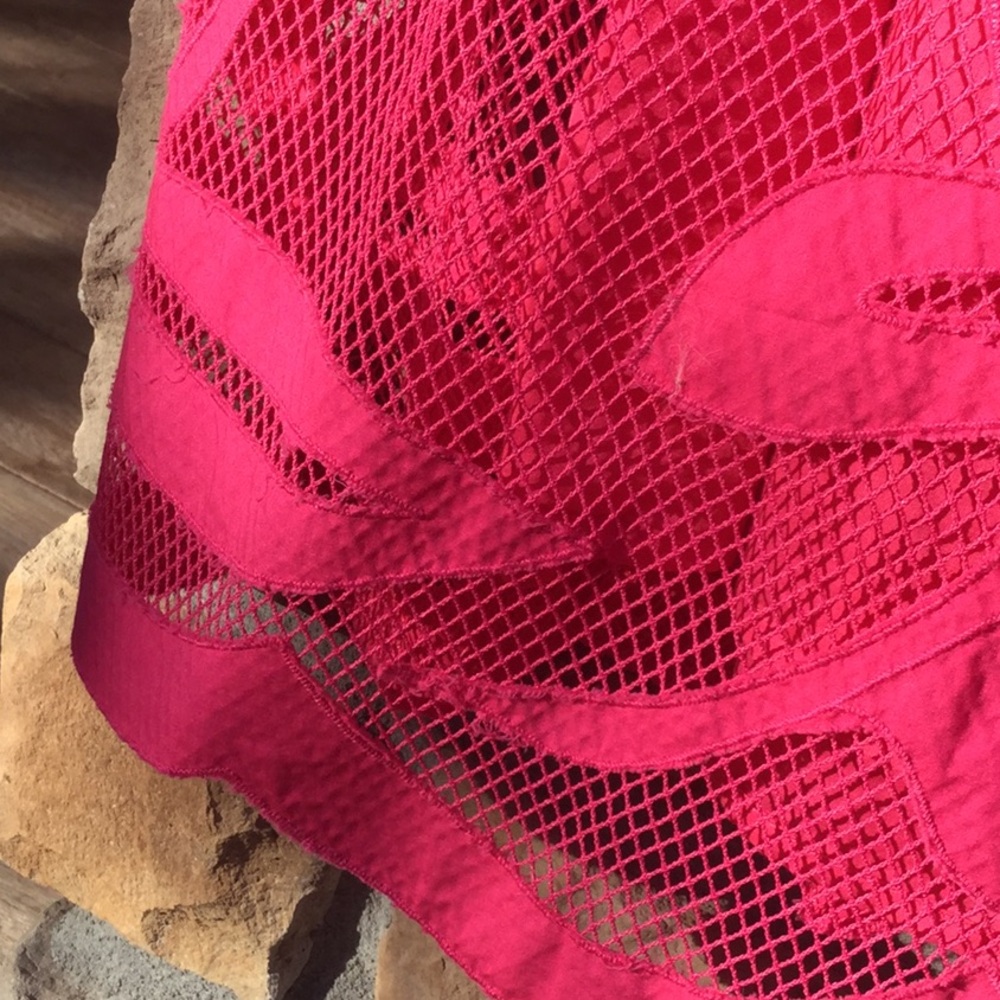 Chico’s netted hot pink top vacay spa pool beach travel farmer’s market brunch - Picture 4 of 7
